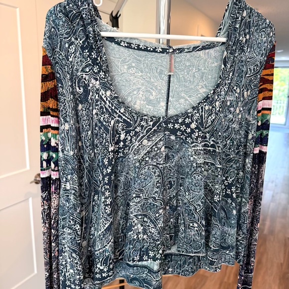 Soul Searcher Printed Hoodie - Size Small (NWOT) - Picture 5 of 7